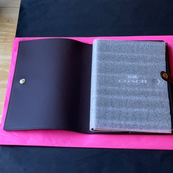 π COACH NOTEBOOK WITH HOUNDSTOOTH PRINT π NWT π - Picture 13 of 16